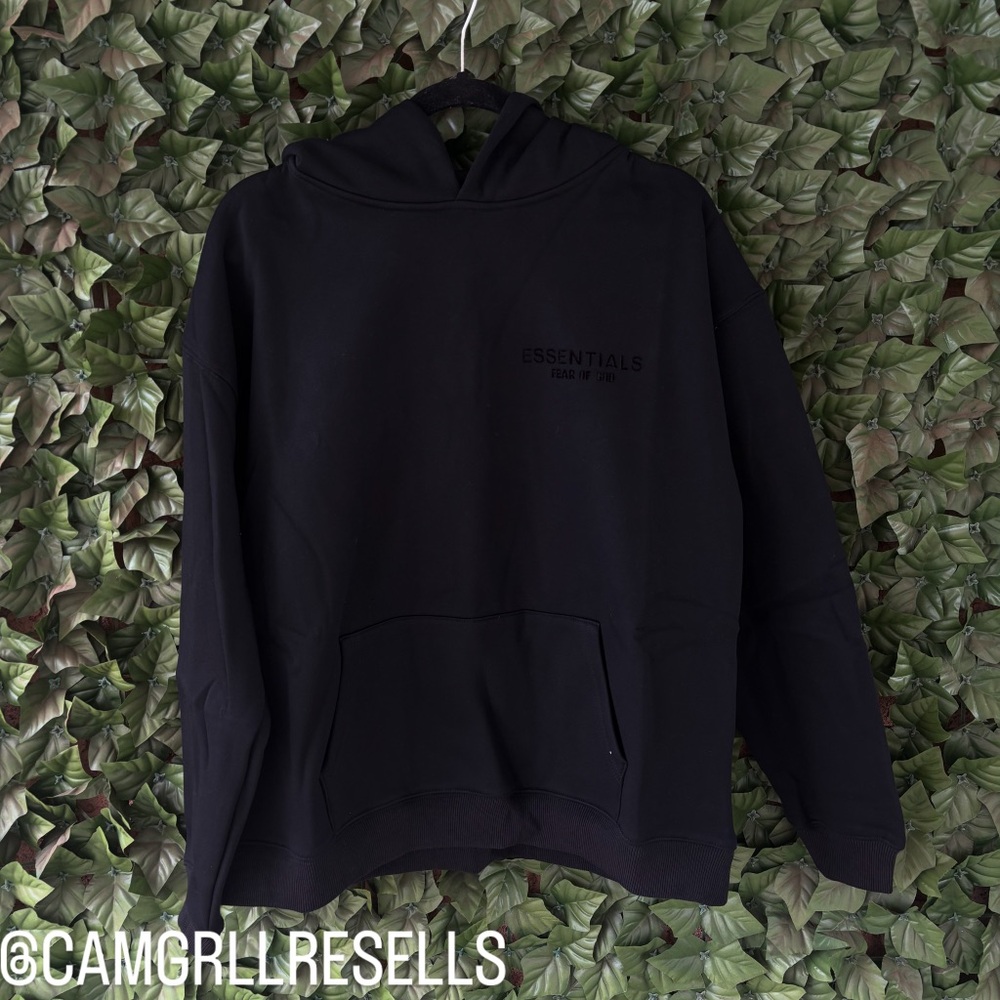 Essentials Black Sweatshirt Classic Pullover